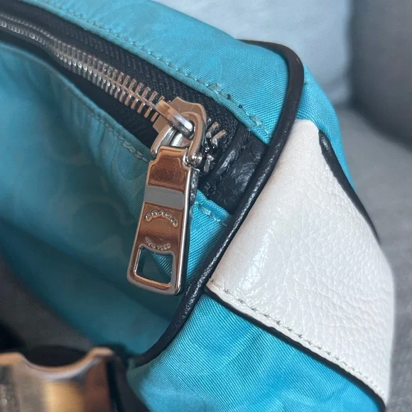 Coach Court Belt bag pink blue white nylon leather amazing condition! - Picture 5 of 13